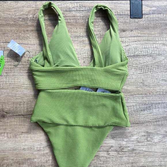 L*SPACE Bikini Set - Picture 3 of 5